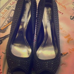 Jennifer Lopez high heels worn once